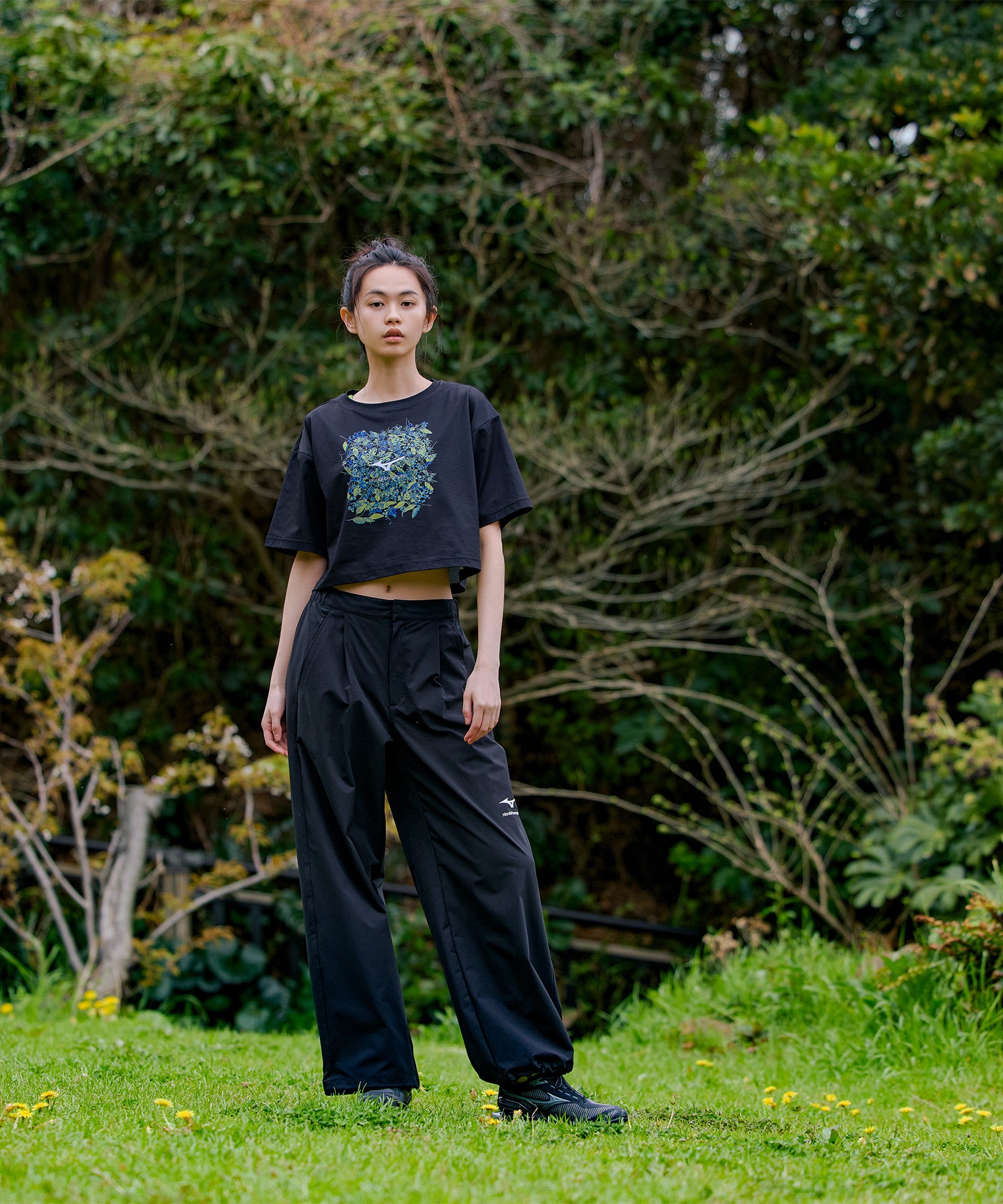 GRAPHIC CROPPED T-SHIRT 2 (グラフィッククロップドTシャツ 2)