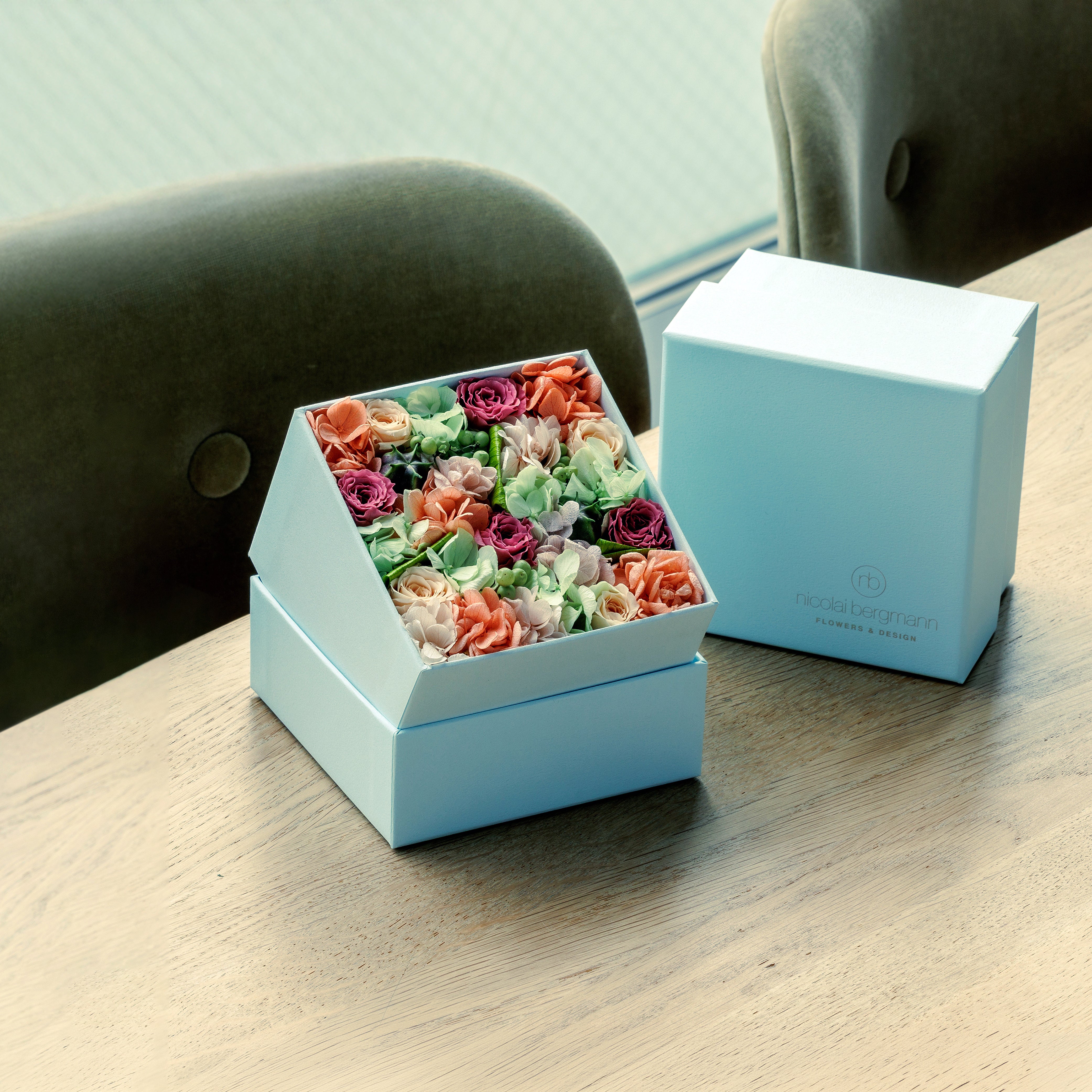 Exclusive Summer Blue Flower Box