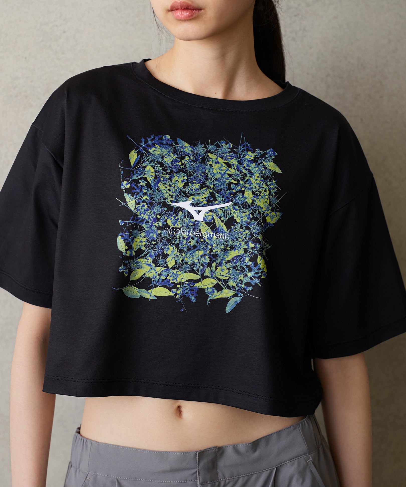 GRAPHIC CROPPED T-SHIRT 2 （グラフィッククロップドTシャツ 2）